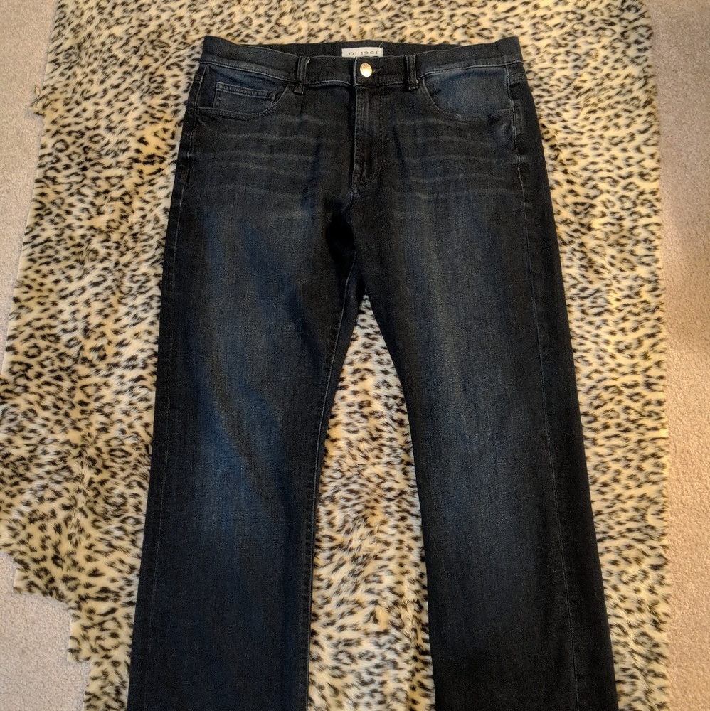 DL1961 Vince Casual Straight Oxide Jeans